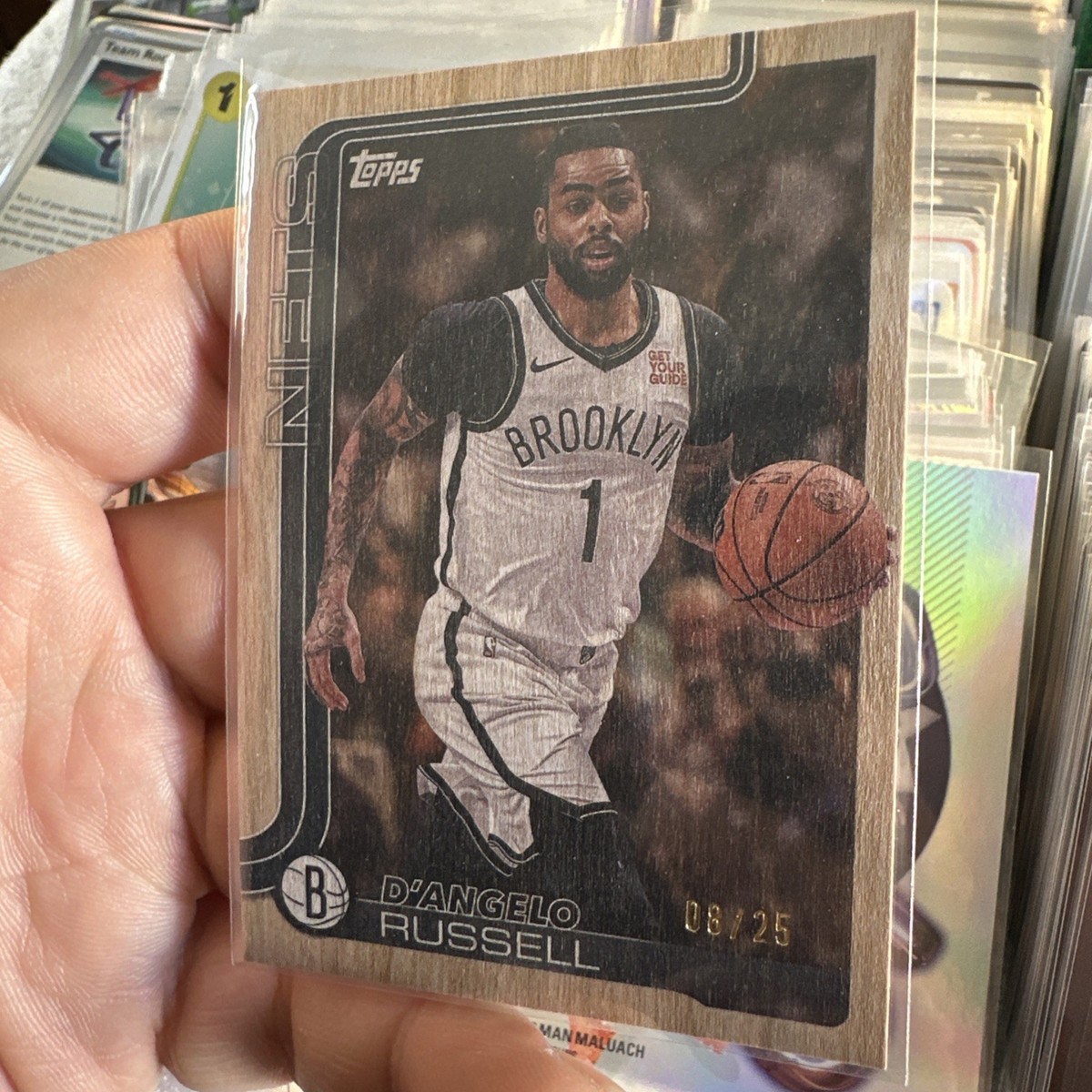 topps basketball 2025-26 D'Angelo Russell 08/25 #8 Wood Parallel