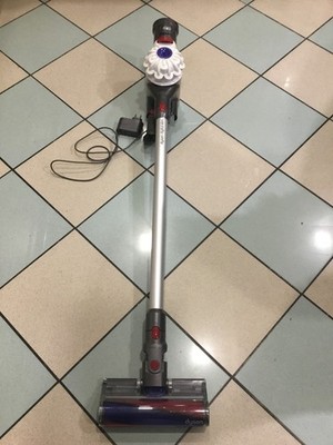 Dyson  V 7  Stabstaubsauger mit neuem Akku