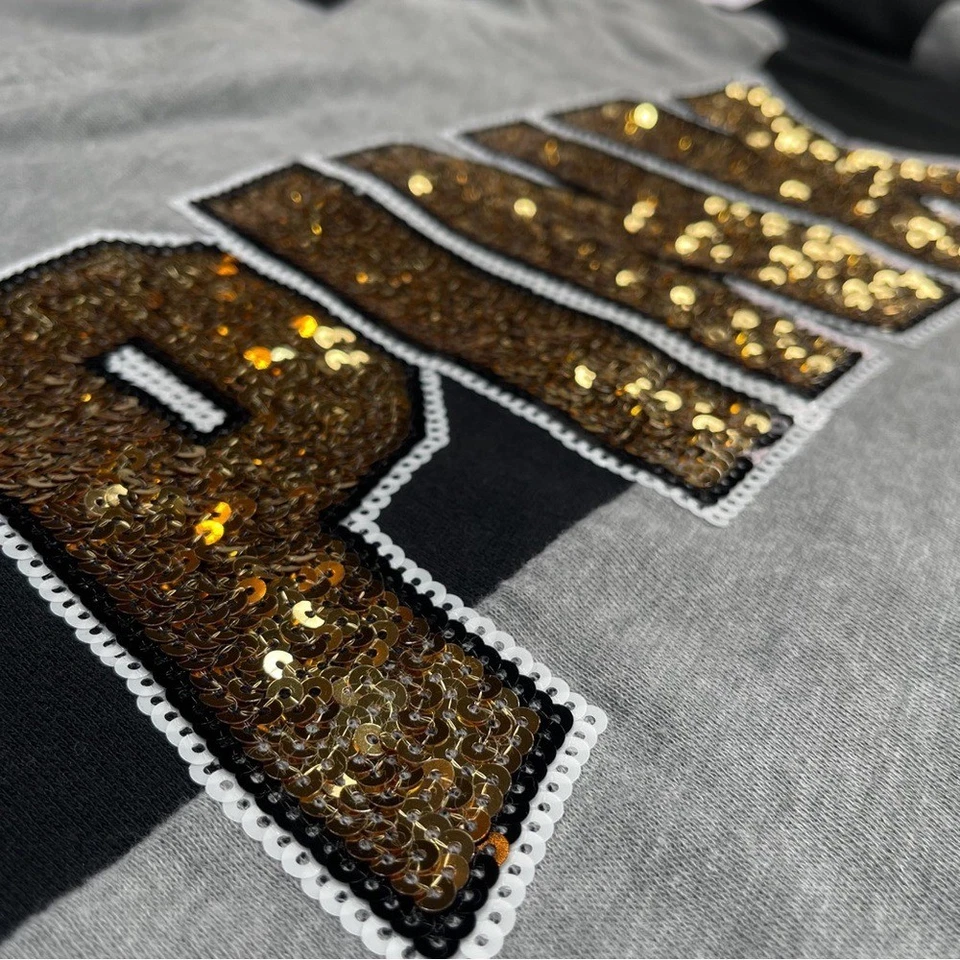 Chaqueta ROSA Victoria's Secret Cremallera Lentejuelas Logo Talla L Y2K Rugby Rayas Foto 3 de 4