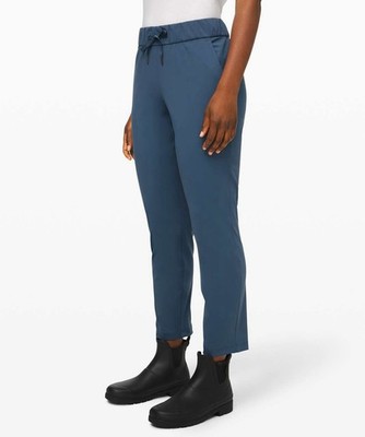 NWOT Lululemon On the Fly 7/8 Pant in Code Blue size 4