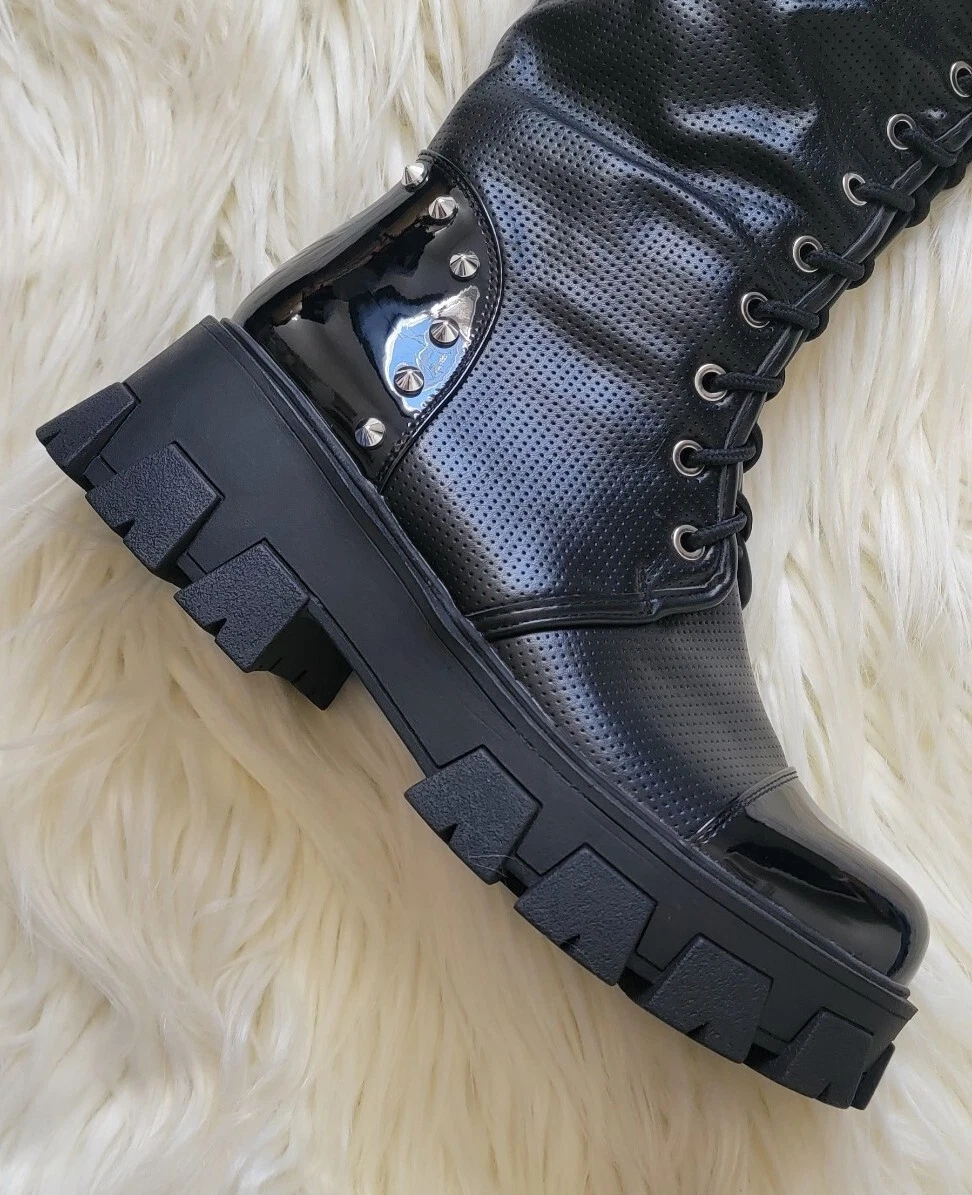Akira boots clearance