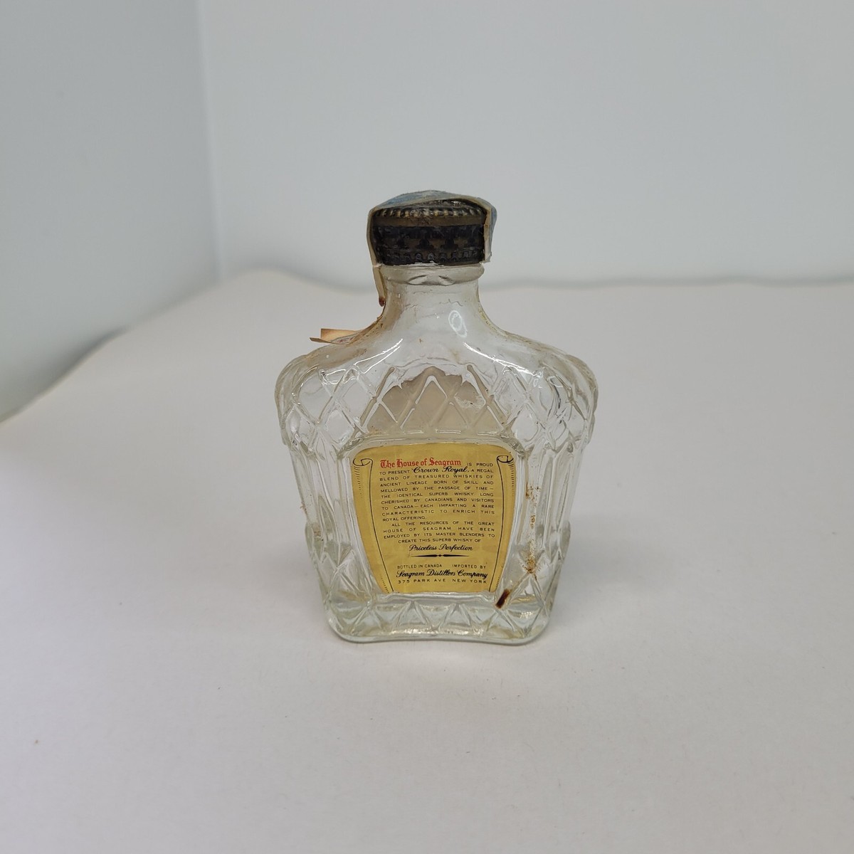 70年代　ヴィンテージ　ボトルホルダー　Seagram's Crown Roya Seagram's Crown Royal bottle holder : r/whiskey