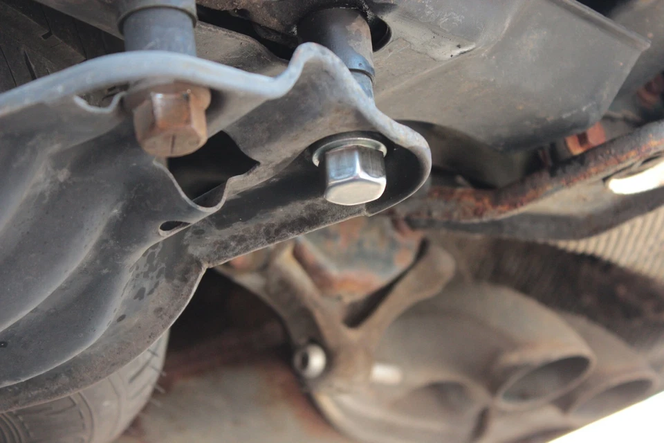 Fits: Volkswagen Transporter T6 2015-ON Spare Wheel Locking Bolt Bia/AA (Long) - Image 4 of 4