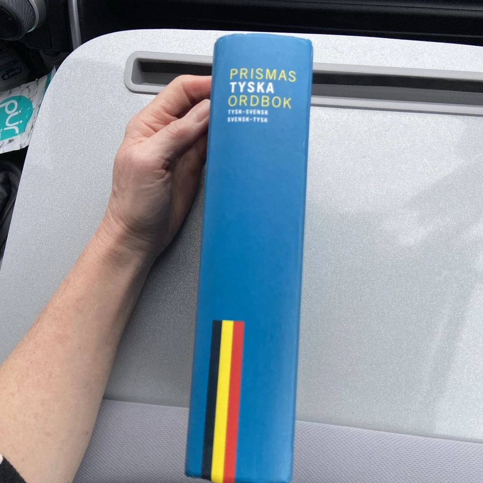 Prismas Tyska Ordbok : Tysk-Svensk & Svensk-Tysk 90,000 Ord Och Fraser 2004 HC - Image 3 of 4