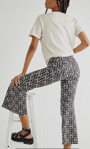 Free People Youthquake Crop Just Float On Flare Jeans Swirled Black White 32 NWT - Picture 3 of 6