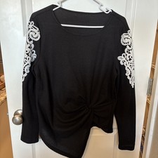 Women s Black Long Sleeve Scrunched Sweater, Size XL