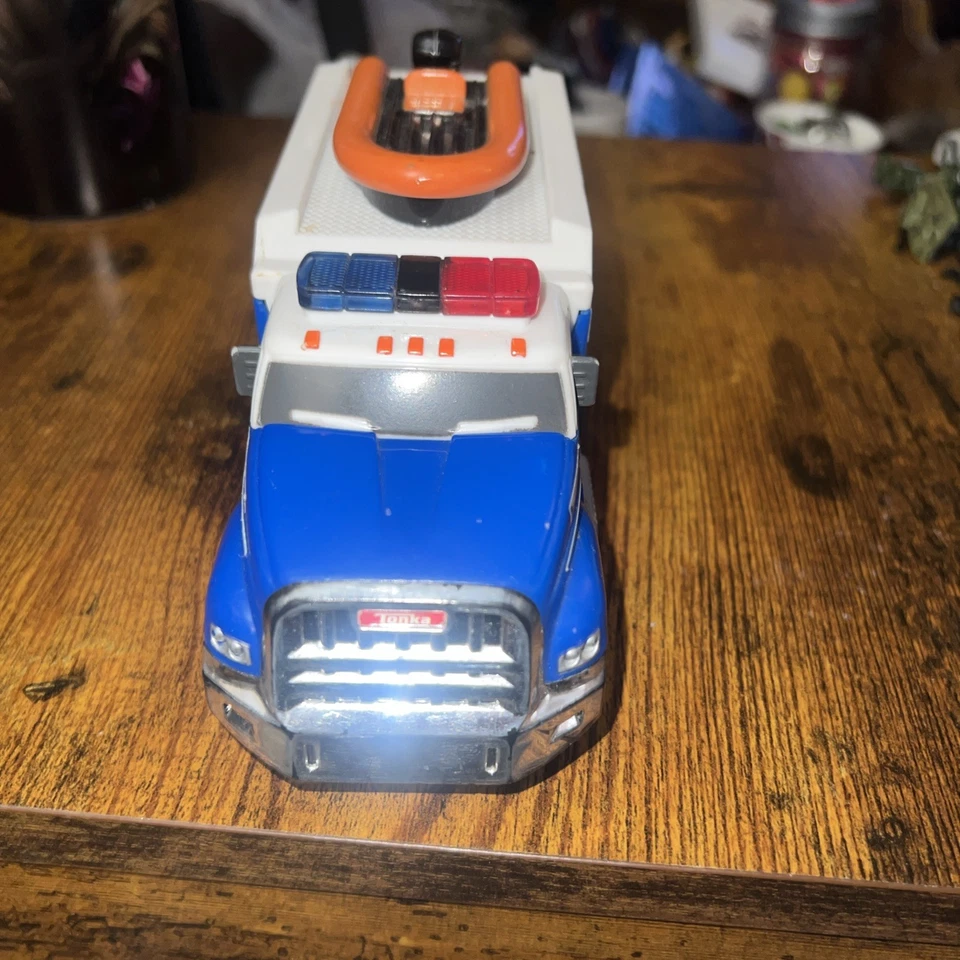 2010 Hasbro Funrise Tonka Emergency Servings Toy Vehicle Lights & Sounds Works - Image 2 of 4