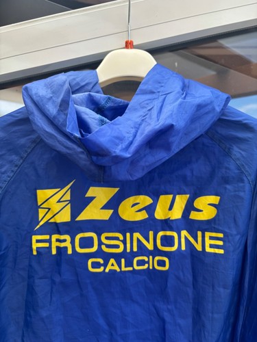 Giacca Anti Pioggia Calcio Originale Frosinone Taglia M - Foto 5 di 10