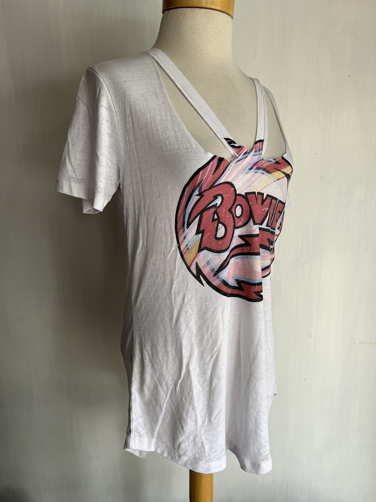 Inside David Bowies 90000 Item Archive From Nipple Baring Ziggy Knitwear To Unseen Gems - l7fayu2