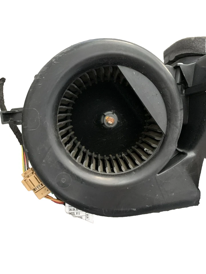 2018-2021 VOLKSWAGEN ATLAS REAR HVAC AC CLIMATE HEATER BLOWER HOUSING OEM - Image 3 of 4
