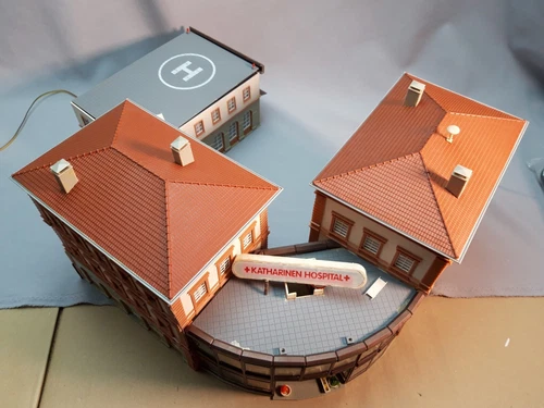 DD015 FALLER 130995 HO Train Model Mounted Katharinen Hospital 4 Build