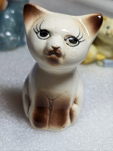 Vintage Lot 7 Kitty Cat Figurines Resin, Porcelain, Plastic No Chips - Picture 11 of 16