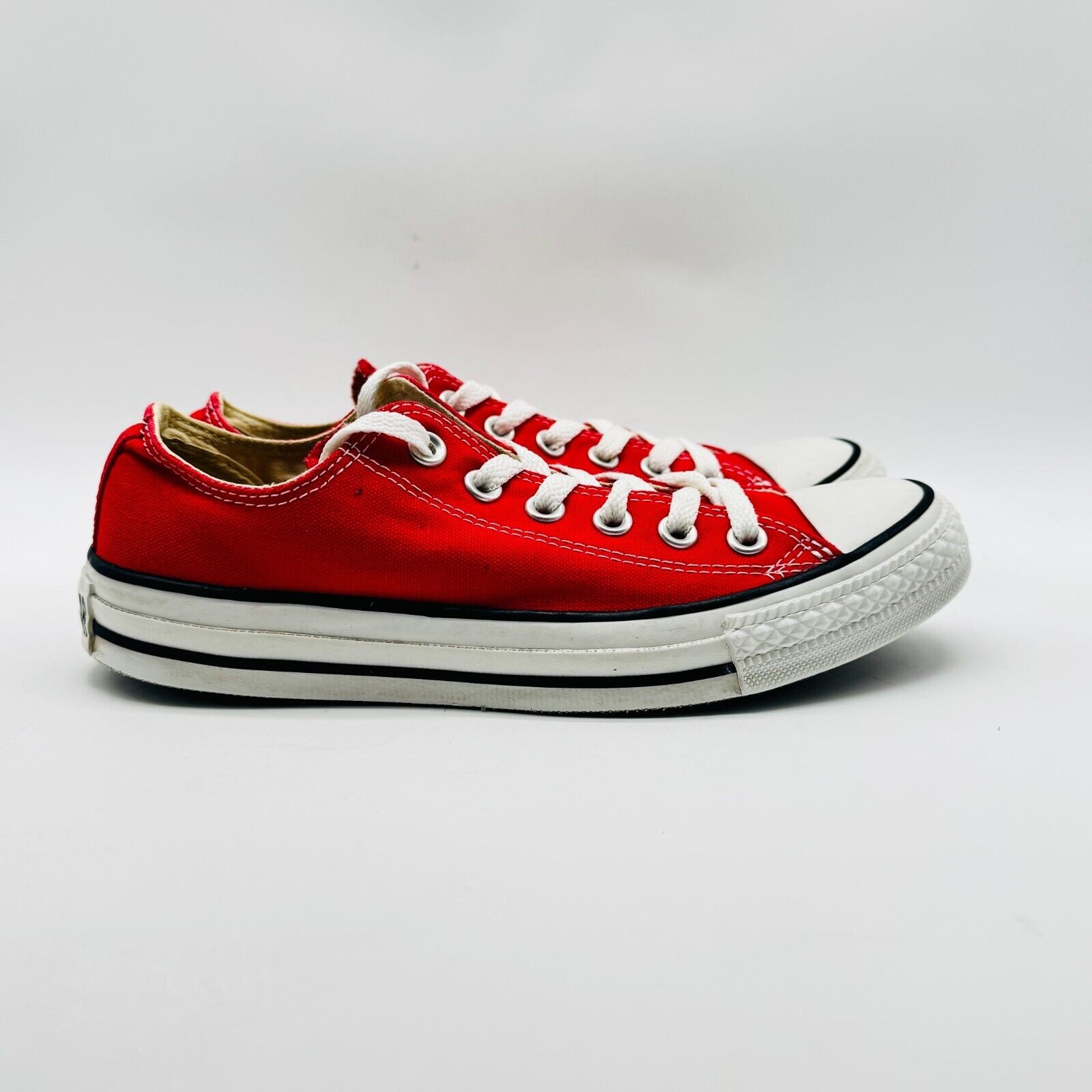 Converse All Star Shoes Womens 7 Red Canvas Sneakers Low Top Chucks Casual Converse All Star Shoes Womens 7 Red Canvas Sneakers Low Top Chucks Casual