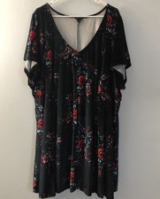 Torrid Women’s Skater Dress Size 5 Floral Plus Soft