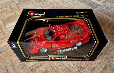 Bburago 3032 Ferrari F40 (1987) 1. FCN Nürnberg ''Club'' Autogramme 1:18 Rarität