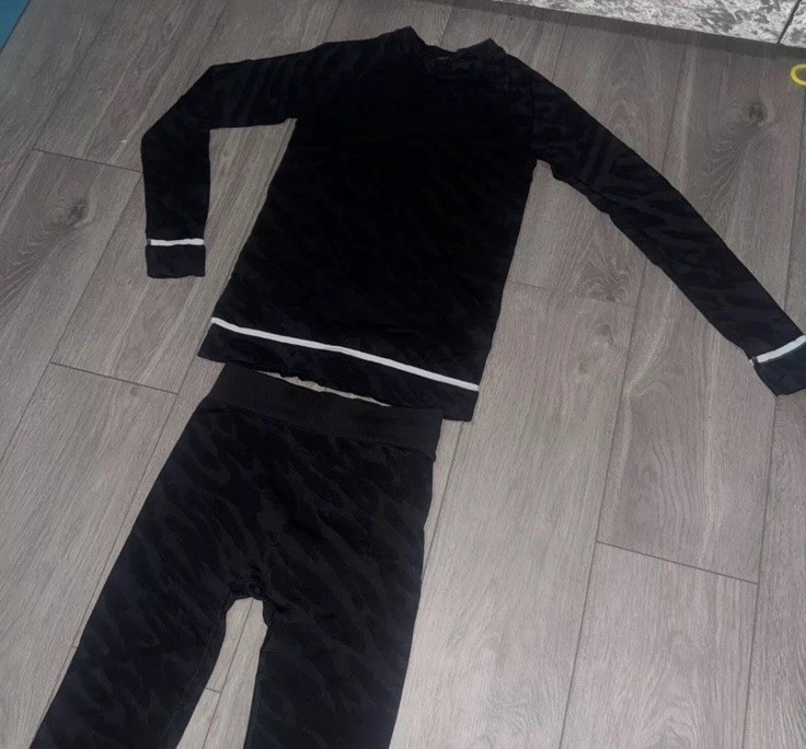 ladies size XS sweaty betty ski base layer thermals set top and leggings vgc