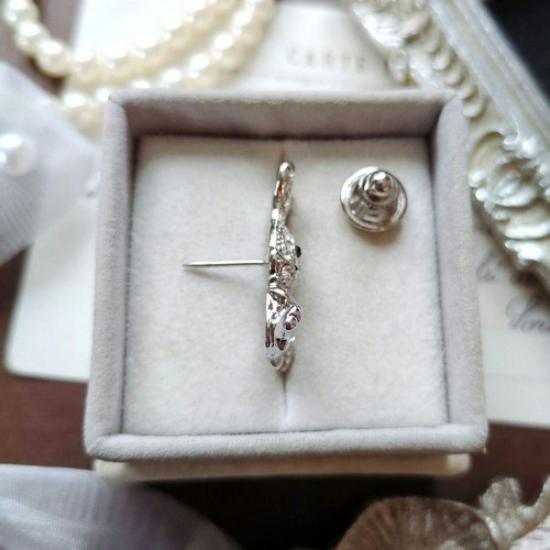 Broche de solapa de conejo pavé - conejito tono plata brillante - Imagen 7 de 15