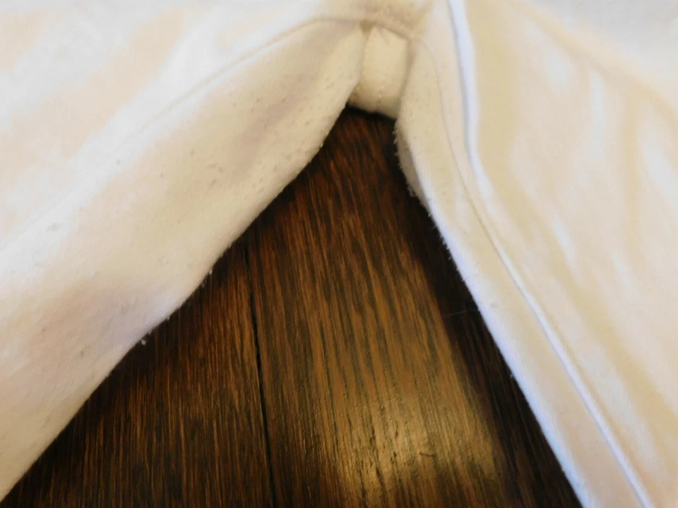 Pantalones de mezclilla bordados BeBe blancos con flecha en la parte posterior de la pierna talla 29 Foto 4 de 4