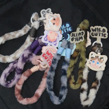 CRYBABY WILD BUT CUTIE SERIES-PHONE CHARM CONFIRMED BLIND BOX FIGURE TOYS GIFT