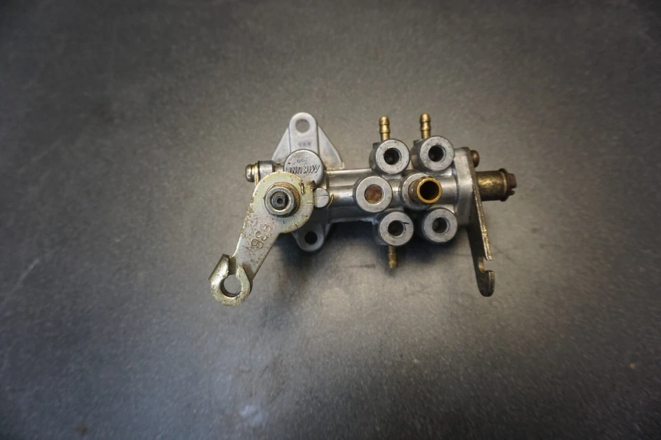 1991-1997 Polaris RXL 650 SKS OEM Engine Motor Oil Injection Pump Ass'y - Imagem 2 de 3