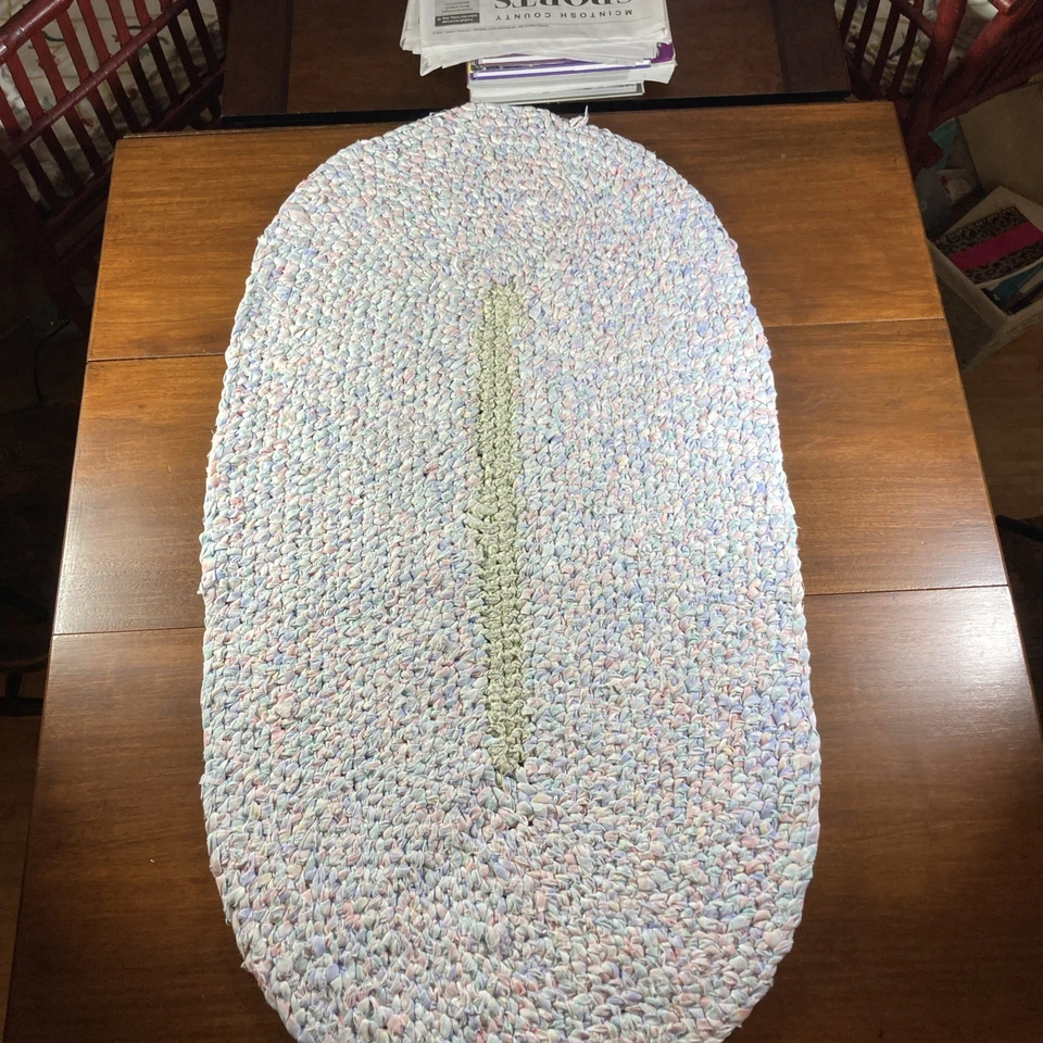 ВИНТАЖНЫЙ ОВАЛЬНЫЙ ХЛОПКОВЫЙ КОВЕР РУЧНОЙ ПЛЕТЕНИЯ 22 X 42 ДЮЙМА - Изображение 2 из 4