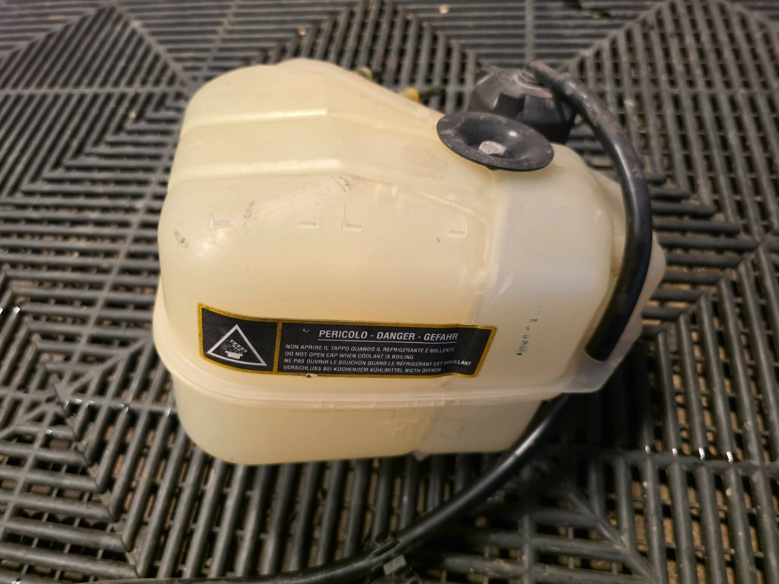 Coolant Expansion Tank Ferrari California 2008-2014 PART# 19601226973