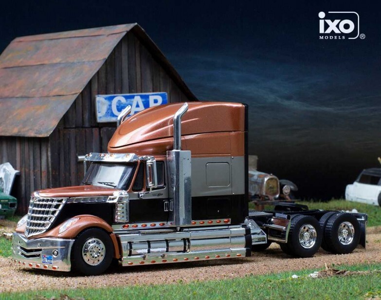 Miniature IXO IXOTR152.22 International Lonestar 2010 camion tracteur 1/43 orange