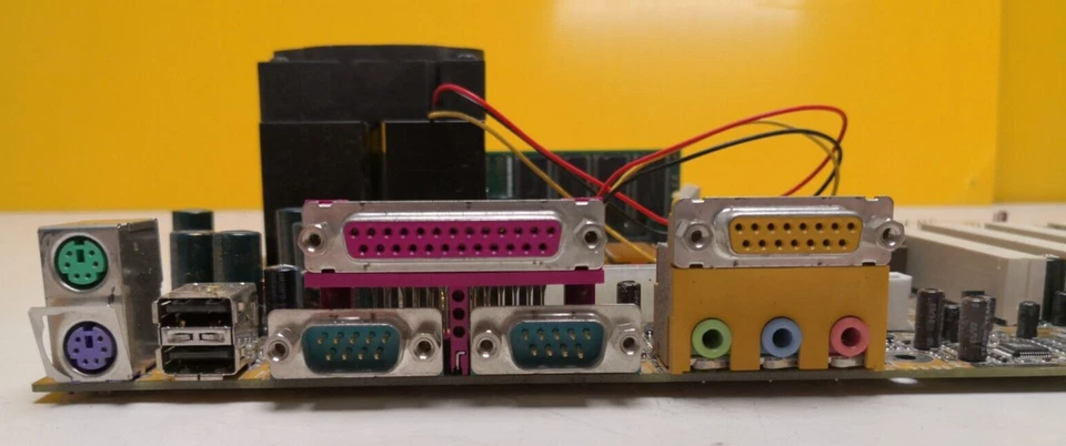 DFI AK74 Rev. A2 Mainboard + 640 MB RAM + AMD Duron - Bild 4 von 4