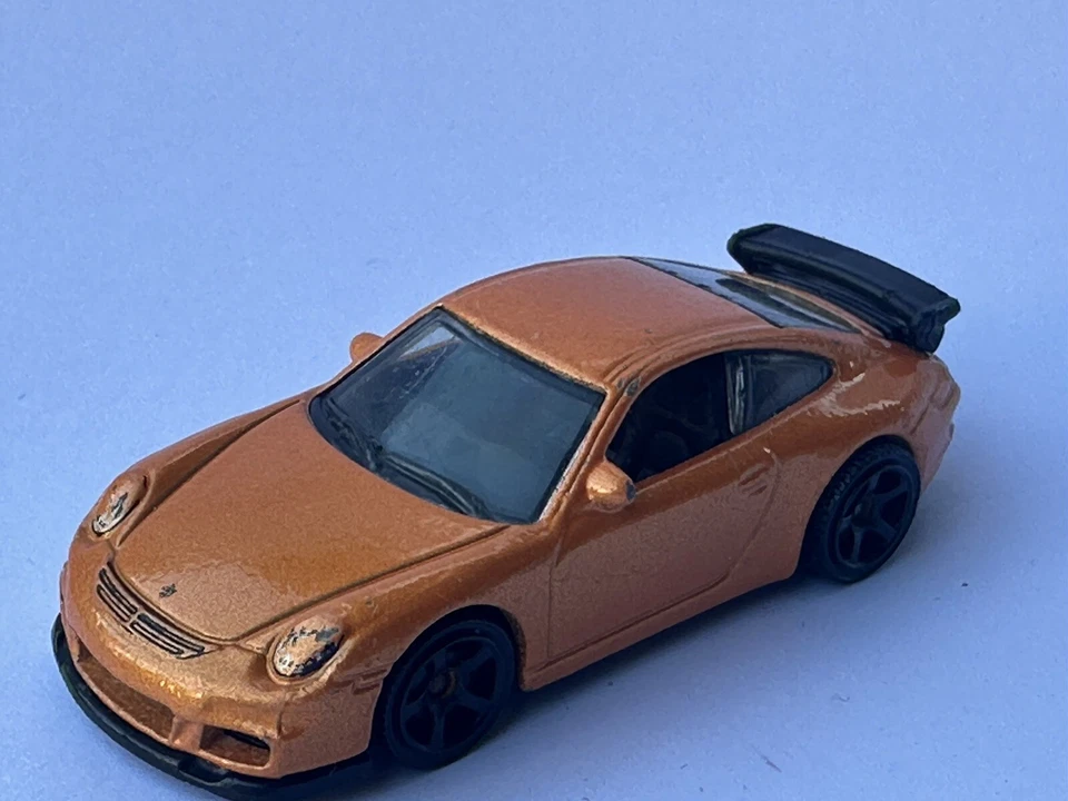 2014 Matchbox Adventure City Porsche 911 GT3 - 2007 Orange 1:60 MB729 Sports Car - Image 3 of 4