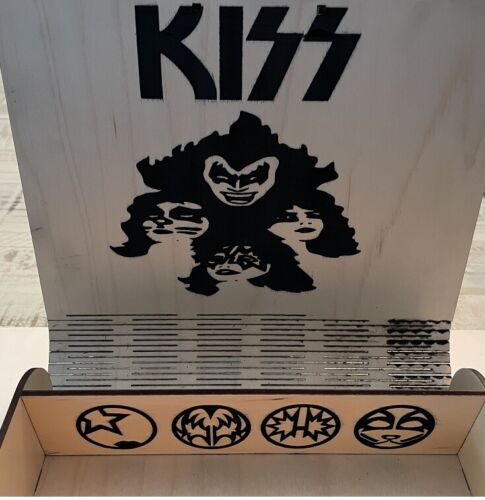 Caja grabada con láser con temática KISS hecha a mano - Imagen 3 de 7