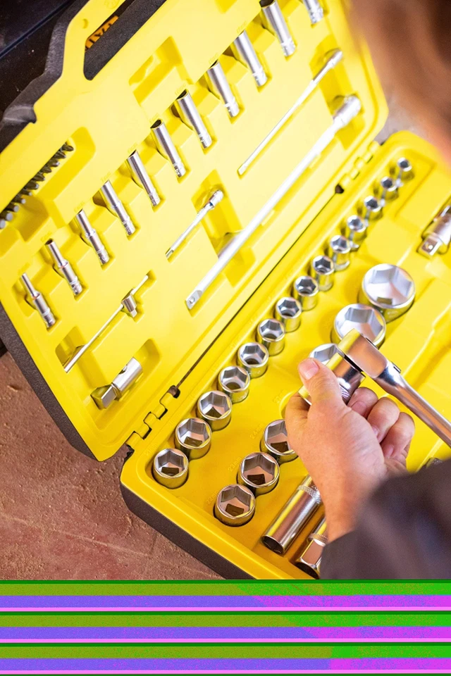 Stanley Steckschlüssel-Set 26-teilig ½“ 6-Kant im robusten Koffer mit Metalll... - Image 3 of 4