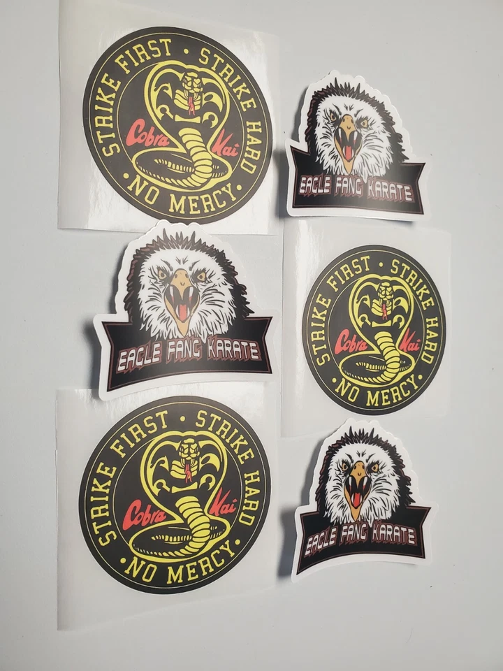 LOTE DE 6 PAQUETES DE PEGATINAS COBRA KAI ** ENVÍO GRATUITO Y BARATO A TODO EL MUNDO 🌐 ENVÍO ** Foto 3 de 4