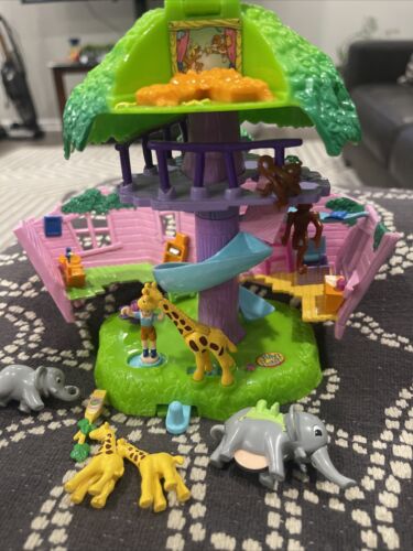 2000 Polly Pocket Bluebird Jungle Pets Baumhaus Spielset mit Tieren und Polly - Bild 2 von 8