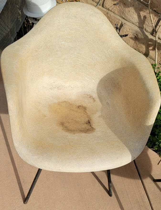 Herman Miller Esmes Arm chair ② Eames Lounge Chair and Ottoman