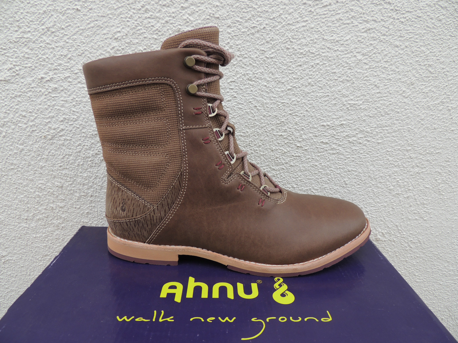 AHNU AHNU AHNU CHENERY TIMBER WOLF WATER-PROOF LEATHER ANKLE BOOTS, US 9/ EUR 40 ~NIB a99740 AHNU AHNU AHNU CHENERY TIMBER WOLF WATER-PROOF LEATHER ANKLE BOOTS, US 9/ EUR 40 ~NIB a99740