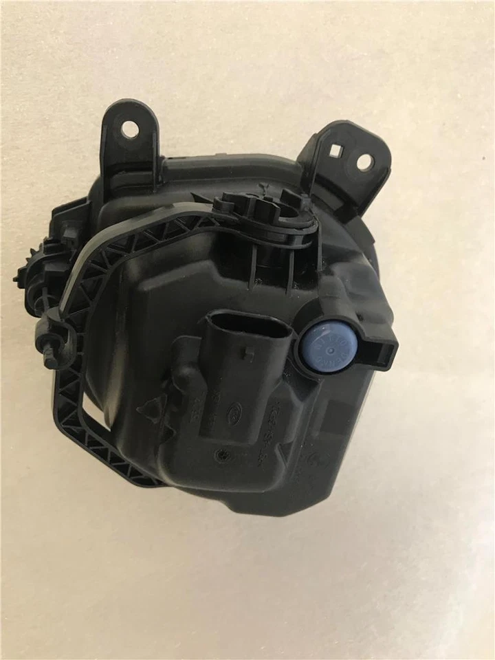 Luz antiniebla izquierda BMW X3 X4 X5 X6 2014-2016 OEM 63 17 7 317 251 07 Foto 2 de 4