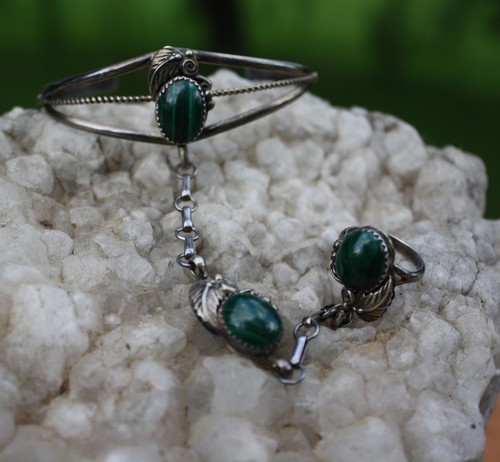 Vintage Native American Slave Bracelet-Ring 5.5 Sterling Silver Malachite Stone