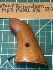 Harringtonrichardson.hr 676 22calfactory Wood Grip.screws