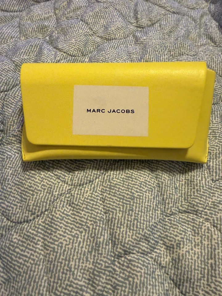 Очки солнцезащитные Marc Jacobs с чехлом и чистящими салфетками новые никогда не использовались, подлинные - Изображение 3 из 4