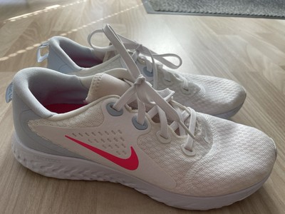 Nike Legend React Sneaker Turnschuhe Gr. 42 Neu