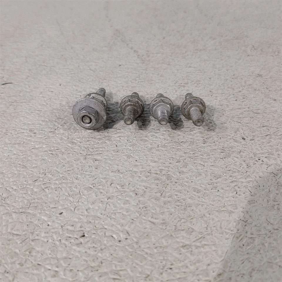 Комплект болтов крепления топливной рейки 10-15 Camaro SS оборудование Aa7397 - Изображение 4 из 4