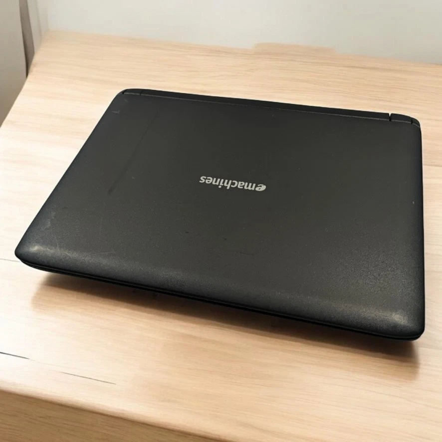 Ordenador portatil eMachines M30 10.1" Intel Atom N450 1GB RAM 80GB W7 Starter - Imagen 2 de 2