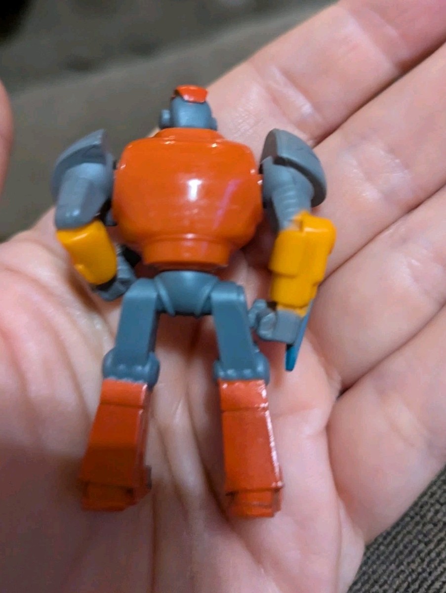 Robozuna Mangle Battling Action Figure 5-inch D13001 Netflix