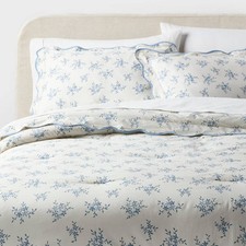 Full/Queen Floral Scallop Comforter and Sham Set Blue for Dorm - Threshold