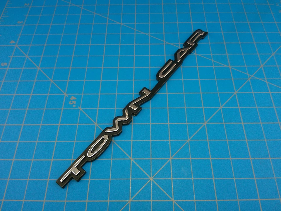 Vintage Lincoln Town Car Emblem Badge Trim OEM Metal Script Logo 58VB-16B114-DA - Image 3 of 4