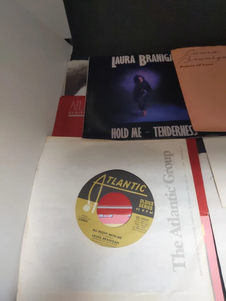Lot Of 10x Laura Branigan 45RPM - Image 2 of 4