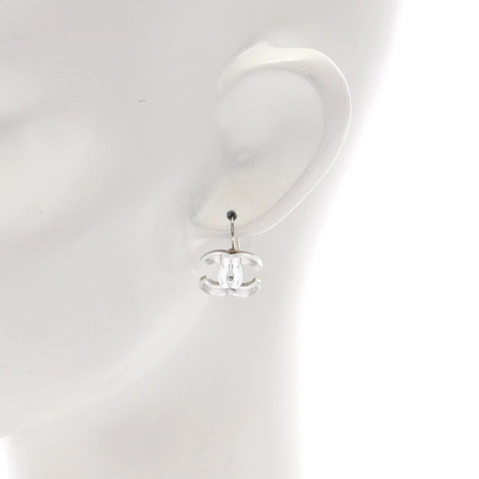 Pendientes perforados marca CHANEL COCO acero inoxidable plástico transparente usados CC Foto 4 de 4