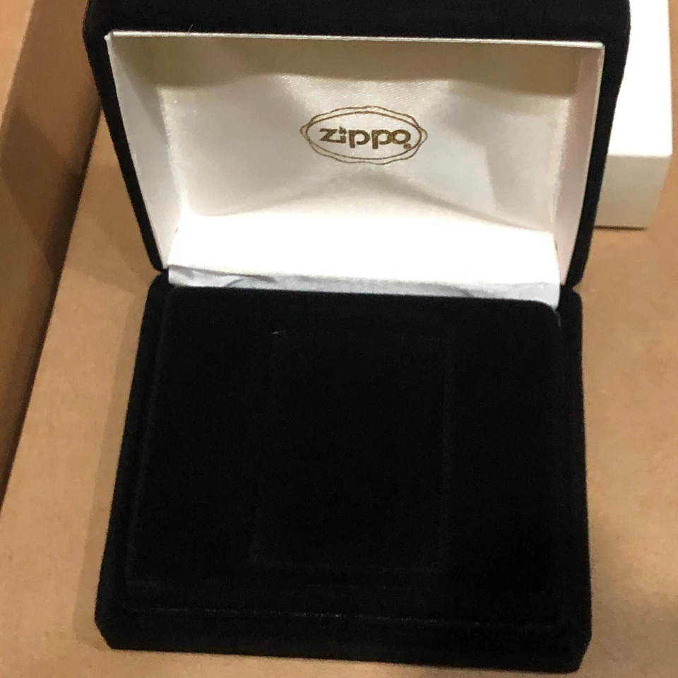 Zippo Samtbox Verpackung Display Klappbox schwarz für 1 Zippo regular, leer, neu - Bild 2 von 2