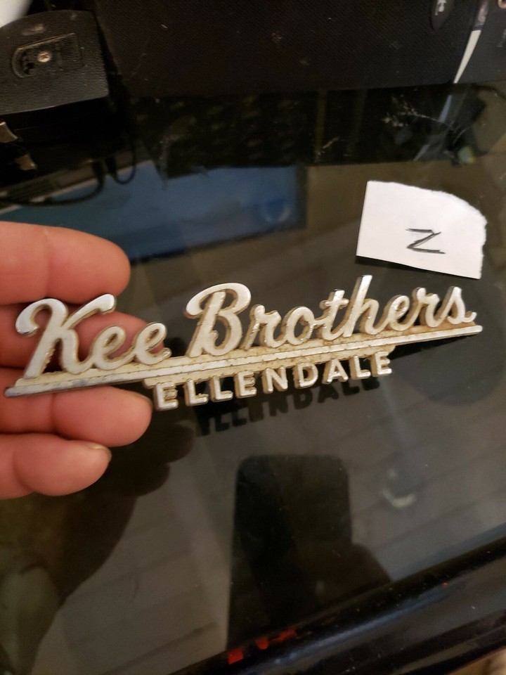 VINTAGE KEE BROTHERS ELLENDALE CAR DEALERSHIP METAL EMBLEM NAMEPLATE eBay