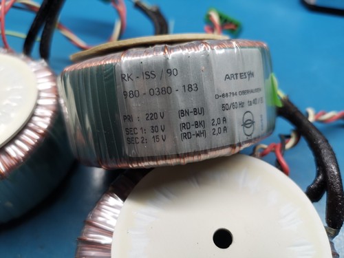 3pcs Artesyn Mains Toroidal Transformer 220v In 30v 2A And 15v 2A Out - Picture 5 of 8